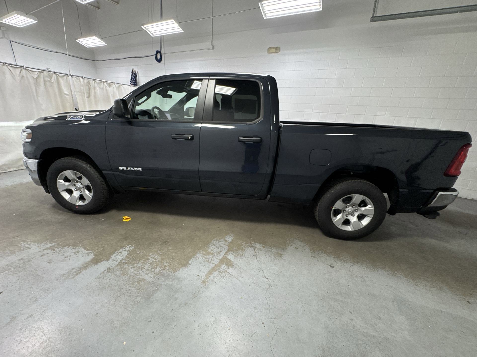 2025 Ram 1500 Tradesman photo 5