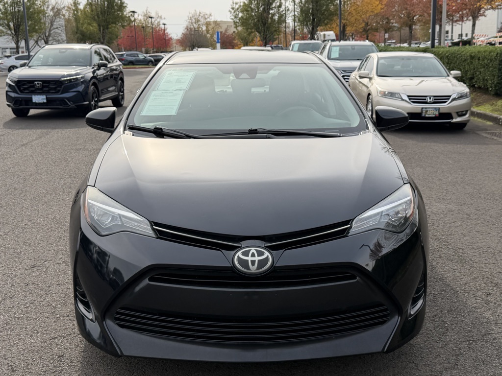 2017 Toyota Corolla LE photo 2