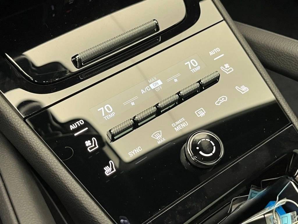 2026 Porsche Cayenne Coupe photo 16