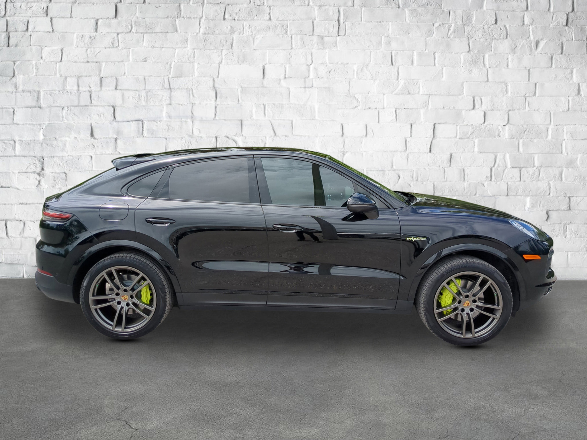 2022 Porsche Cayenne E-Hybrid Coupe Base photo 7