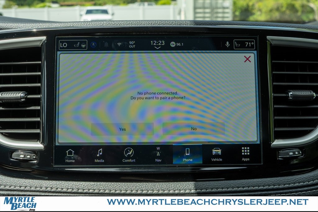 2026 Chrysler Pacifica photo 19