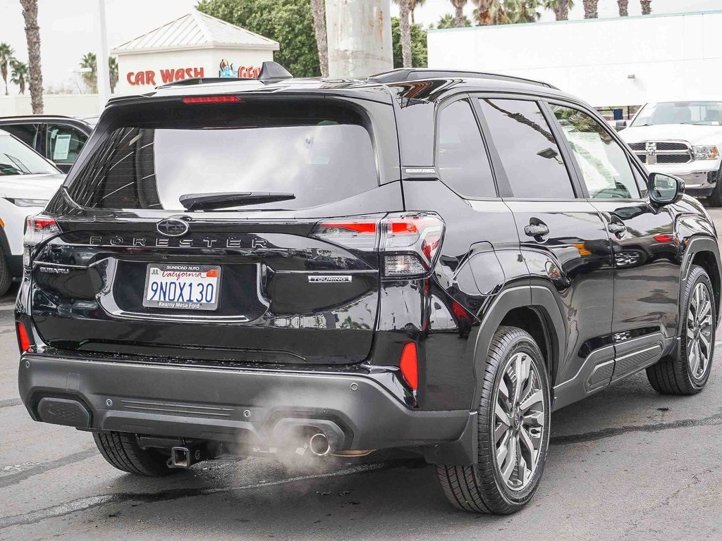 2025 Subaru Forester Touring photo 2