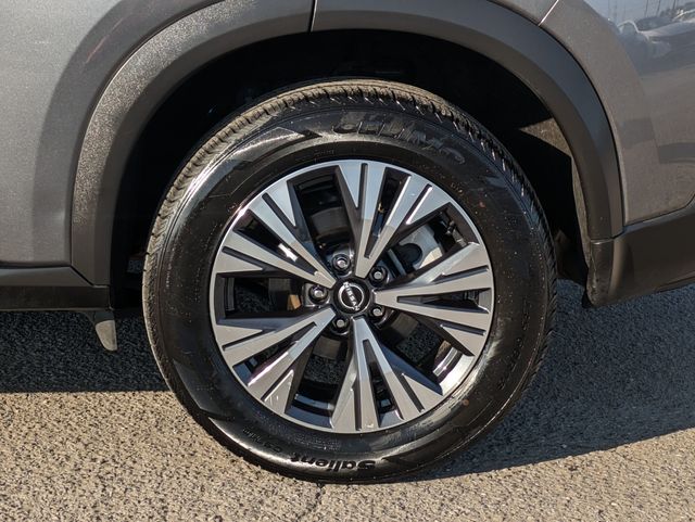 2023 Nissan Rogue SV photo 9