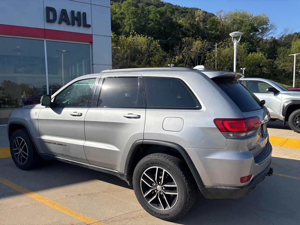 2017 Jeep Grand Cherokee Trailhawk photo 3