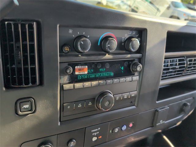 2025 Chevrolet Express Cargo 2500 photo 8