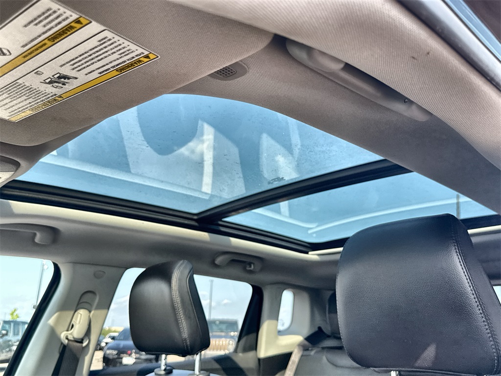 2022 Jeep Compass Latitude Lux photo 20