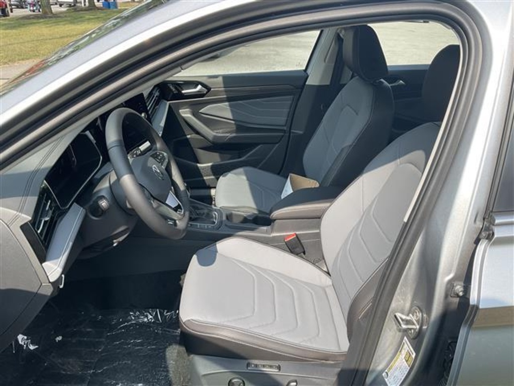 2025 Volkswagen Jetta 1.5T Highline photo 4