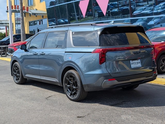 2025 Kia Carnival SX photo 4