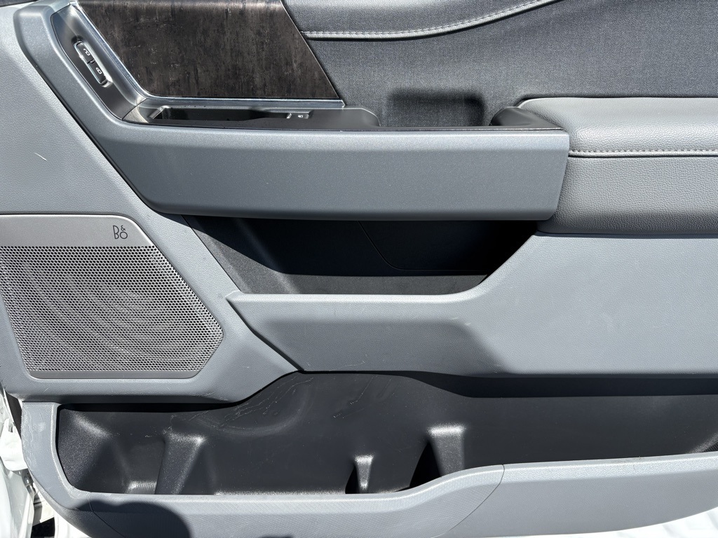 2023 Ford F-150 Lariat photo 26