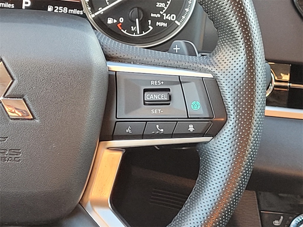 2024 Mitsubishi Outlander SE photo 26