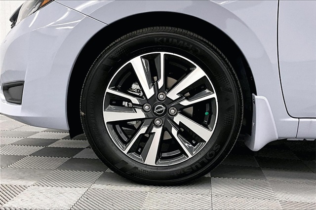 2025 Nissan Versa 1.6 SV photo 11