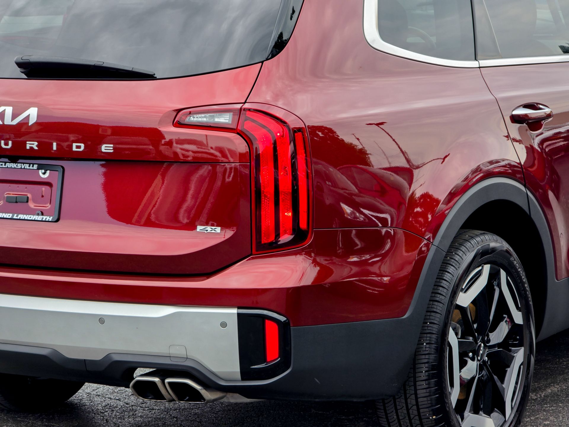 2024 Kia Telluride S photo 20