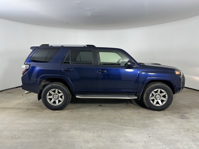 2016 Toyota 4Runner Limited photo 2