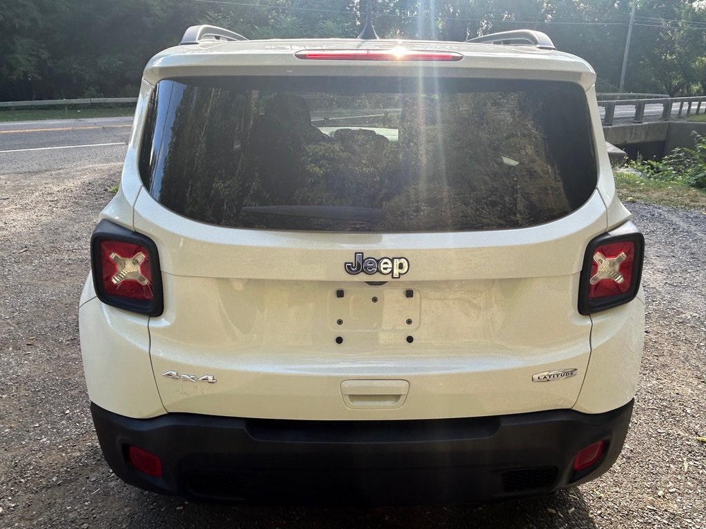 2021 Jeep Renegade Latitude photo 3