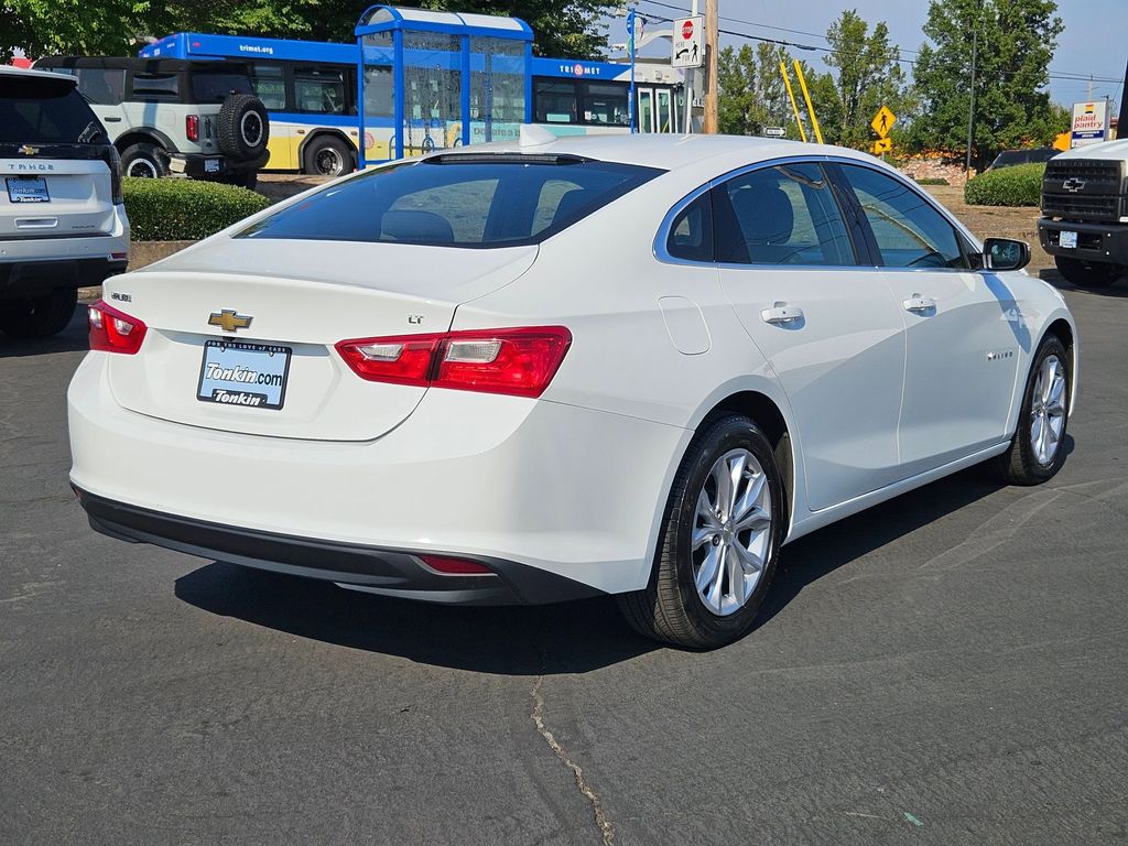 2018 Chevrolet Malibu 1LT photo 4
