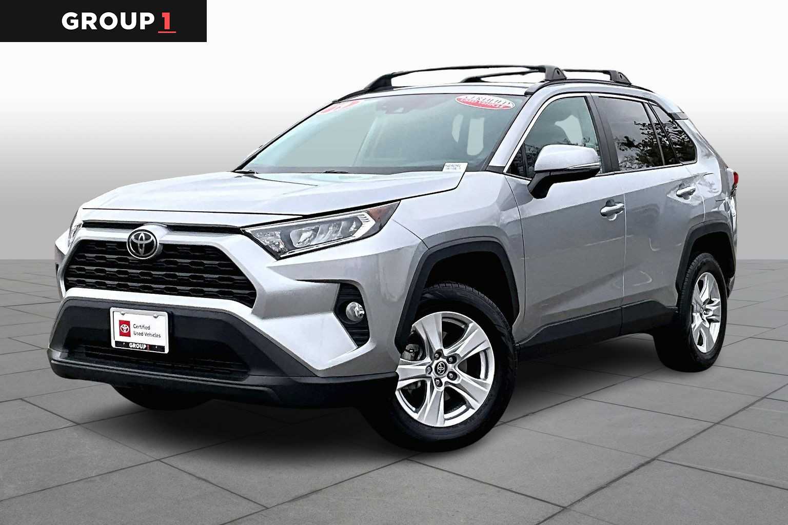 2019 Toyota RAV4 XLE's photo