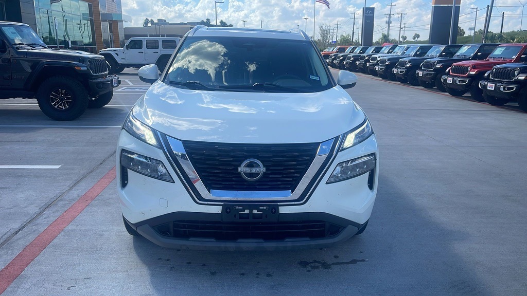 2023 Nissan Rogue SV photo 3