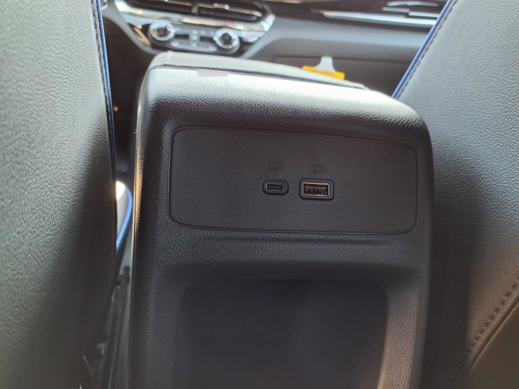 2025 Buick Envista ST photo 18