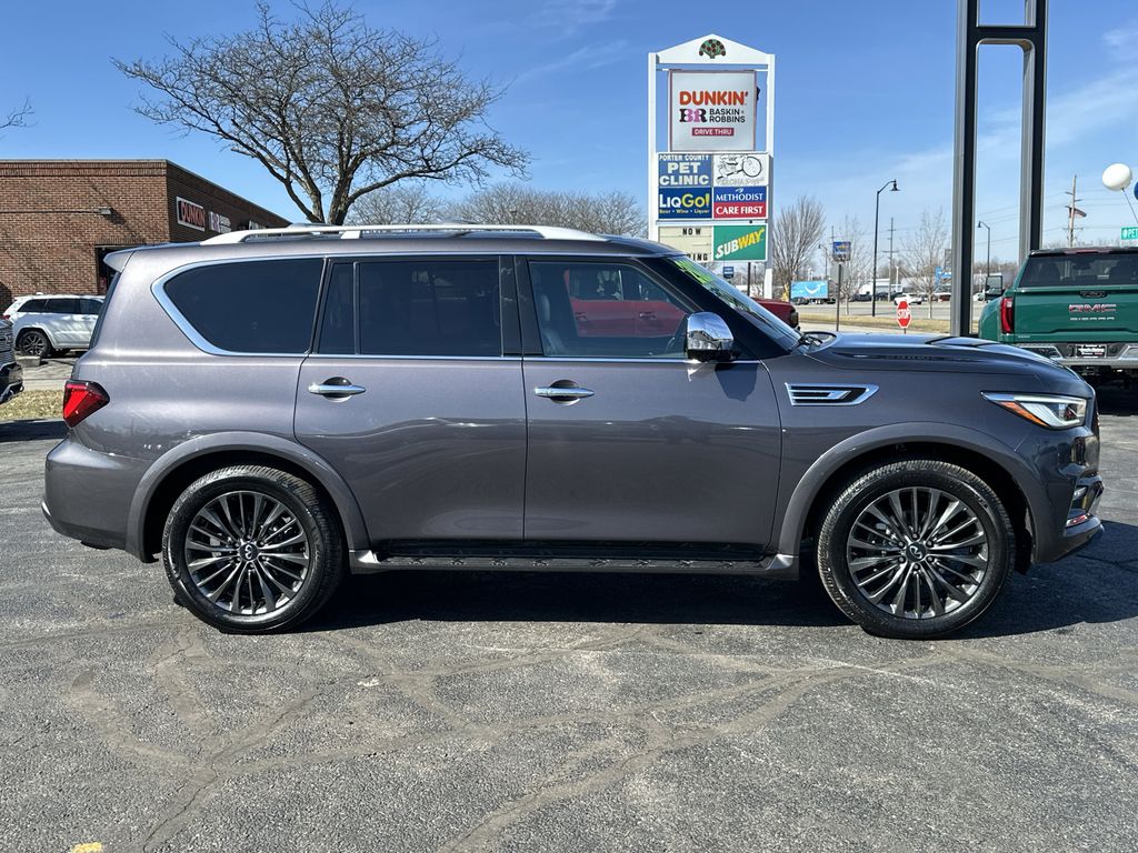 2023 INFINITI QX80 - Image 9