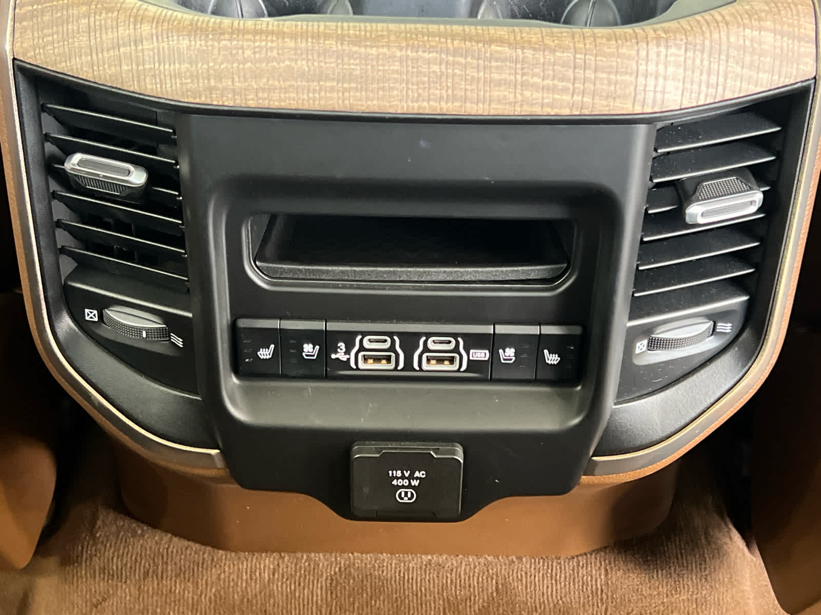 2020 Ram 1500 Longhorn photo 17