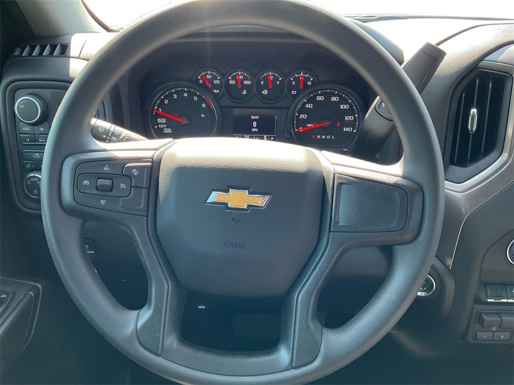 2025 Chevrolet Silverado 1500 Custom photo 15