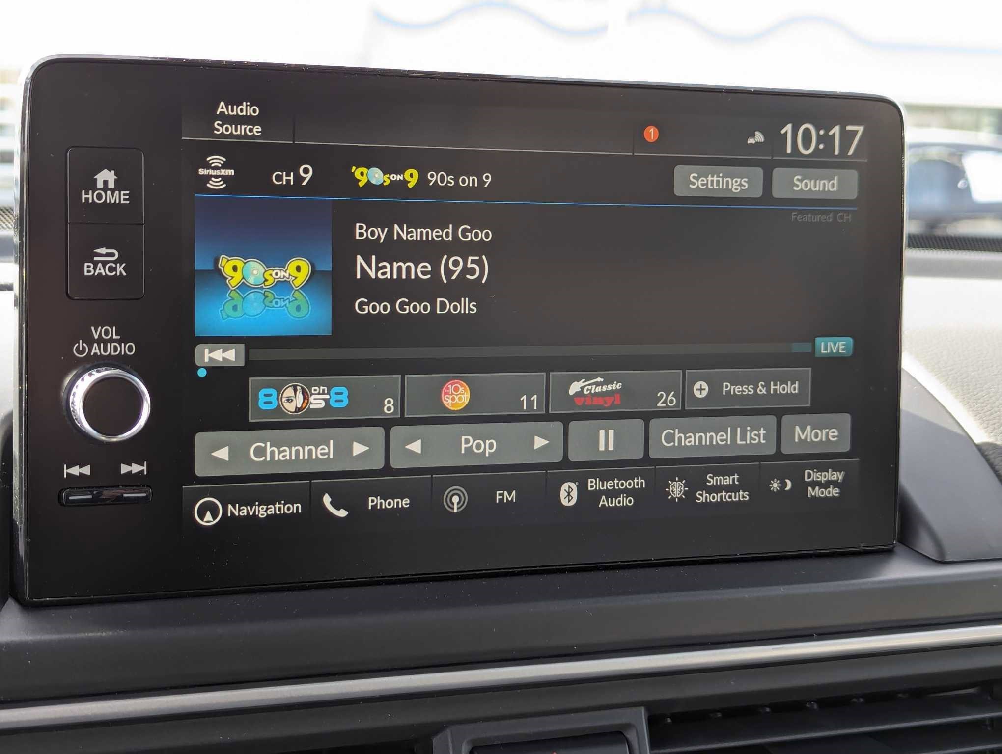 2025 Honda Pilot Touring photo 4