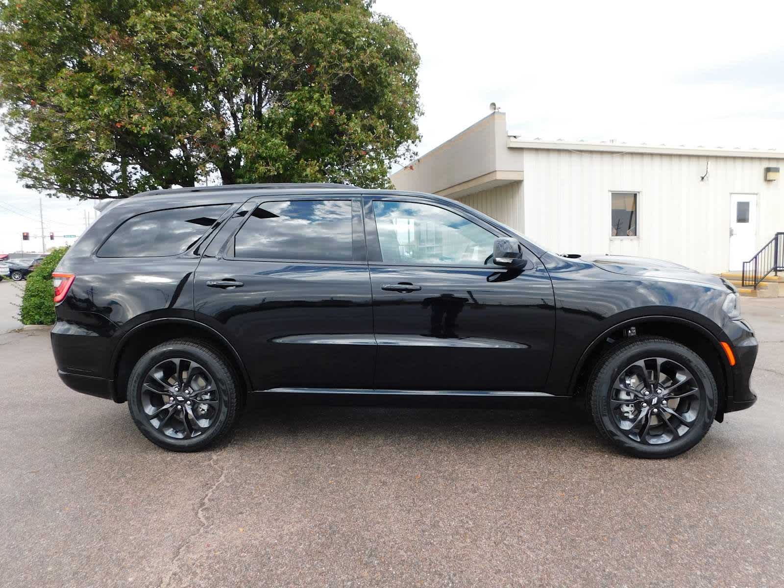 2025 Dodge Durango GT Plus photo 3