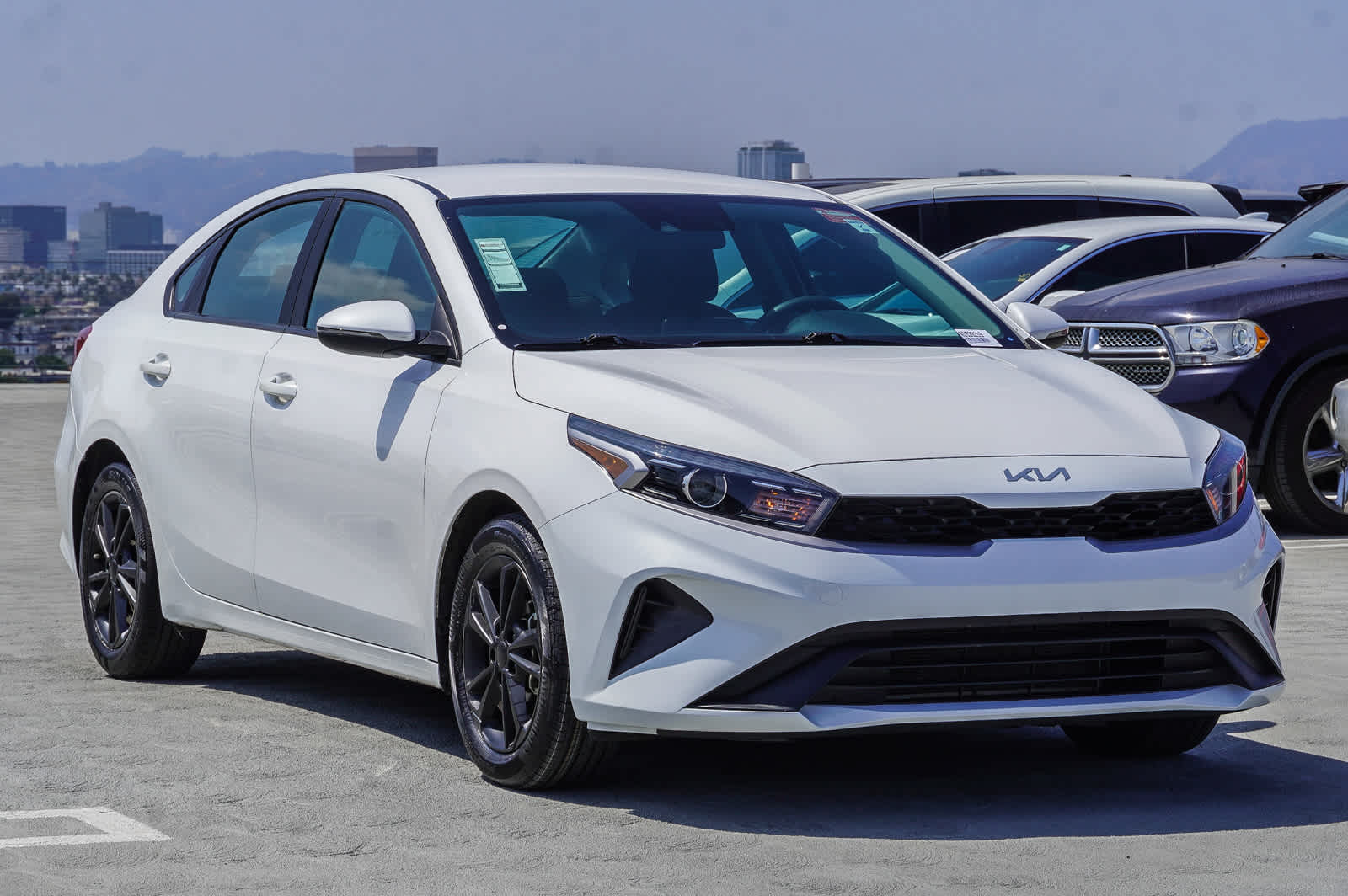2023 Kia Forte LXS photo 3