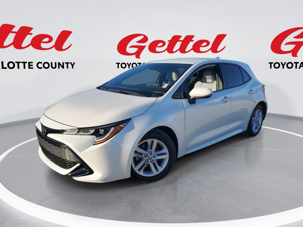 2022 Toyota Corolla Hatchback SE's photo