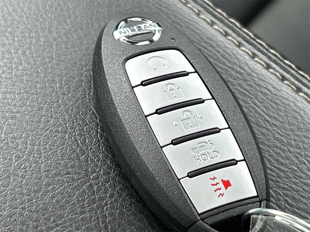 2019 Nissan Maxima SL photo 38