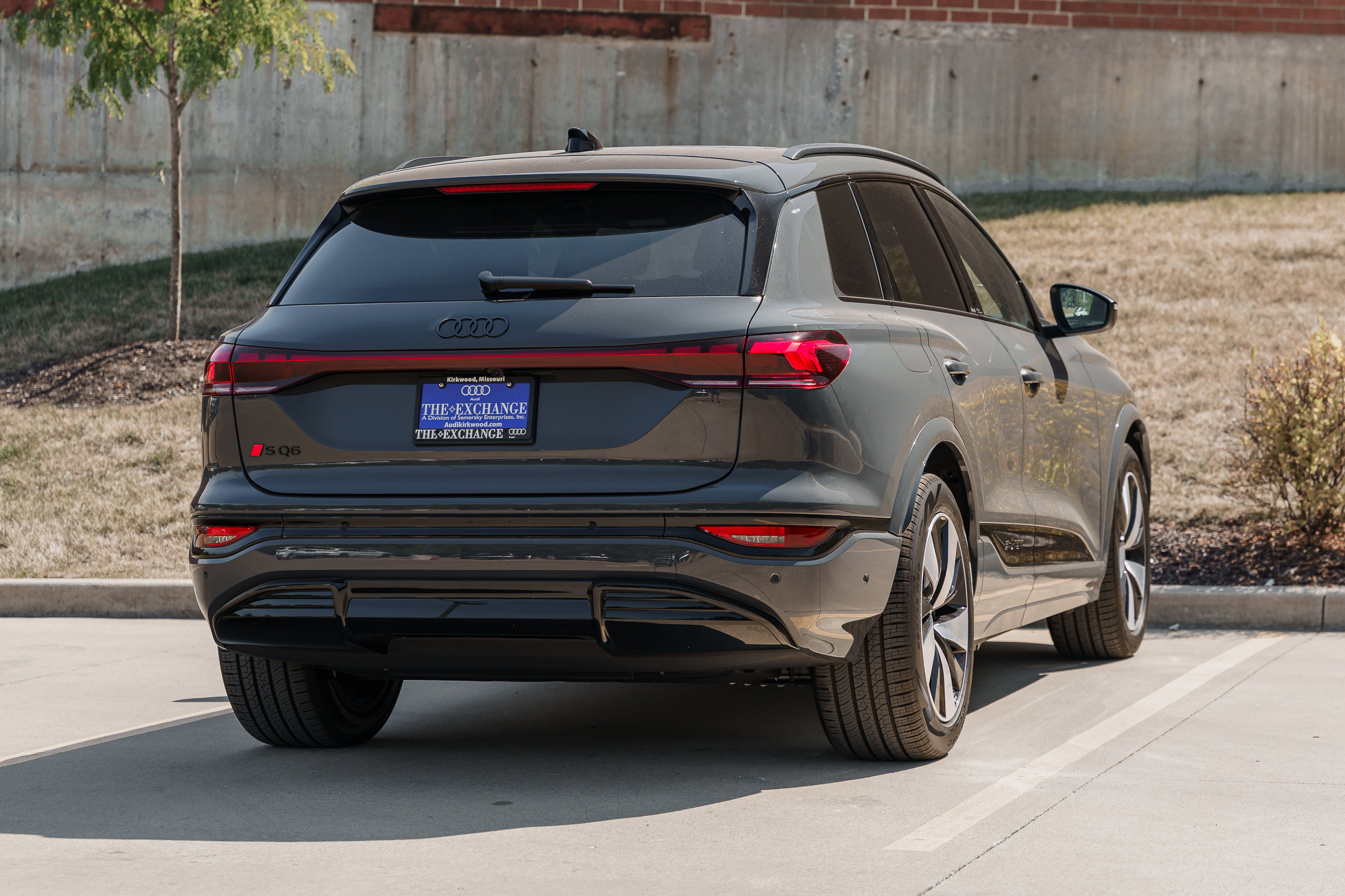 2025 Audi SQ6 photo 4