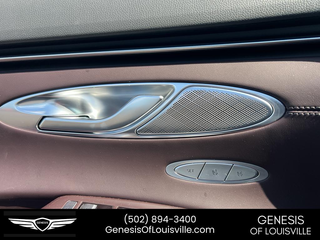 2022 Genesis GV70 2.5T photo 3