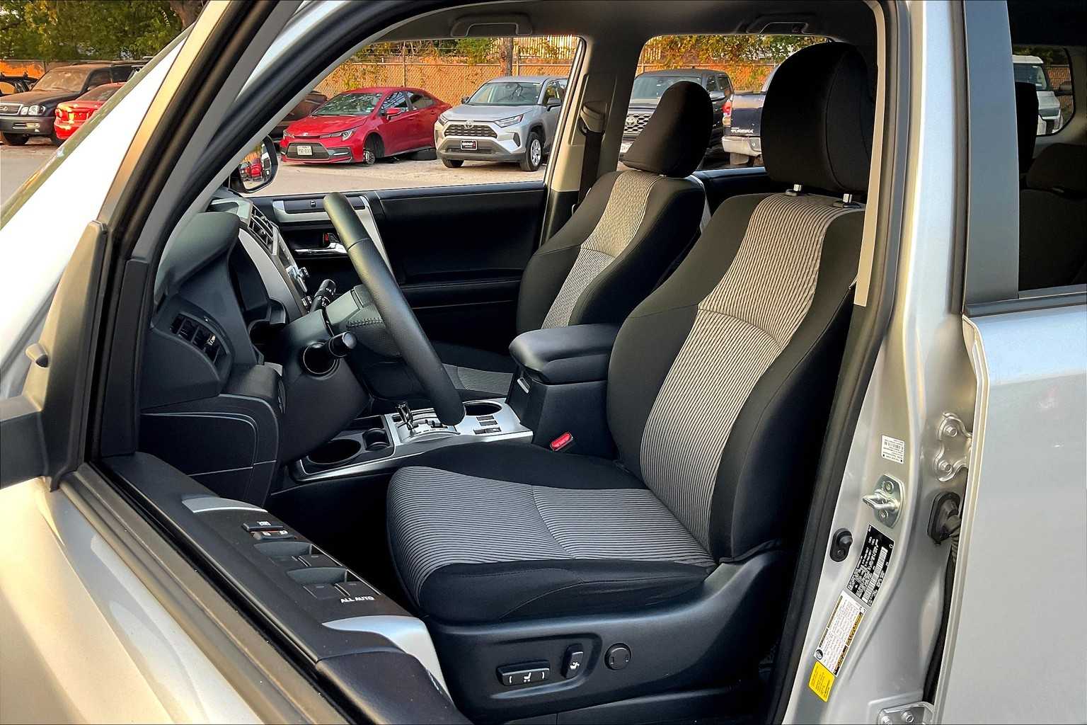 2024 Toyota 4Runner SR5 photo 7