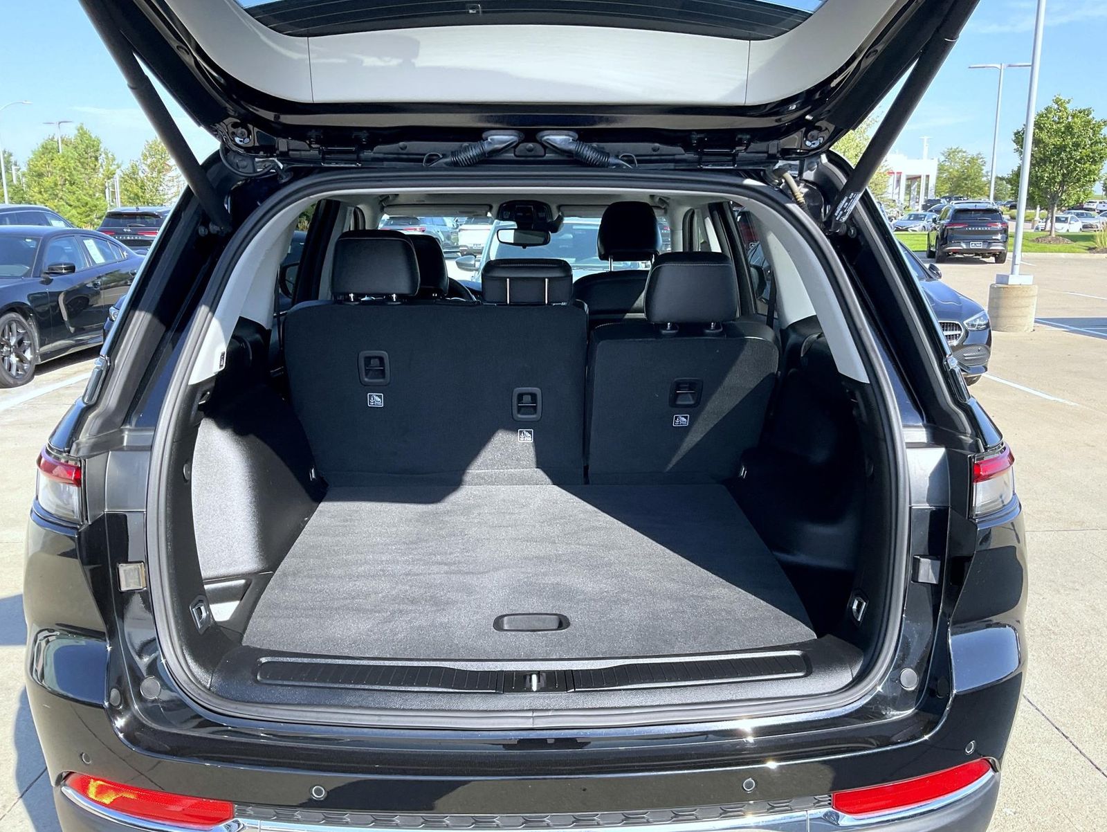2023 Jeep Grand Cherokee Limited photo 19