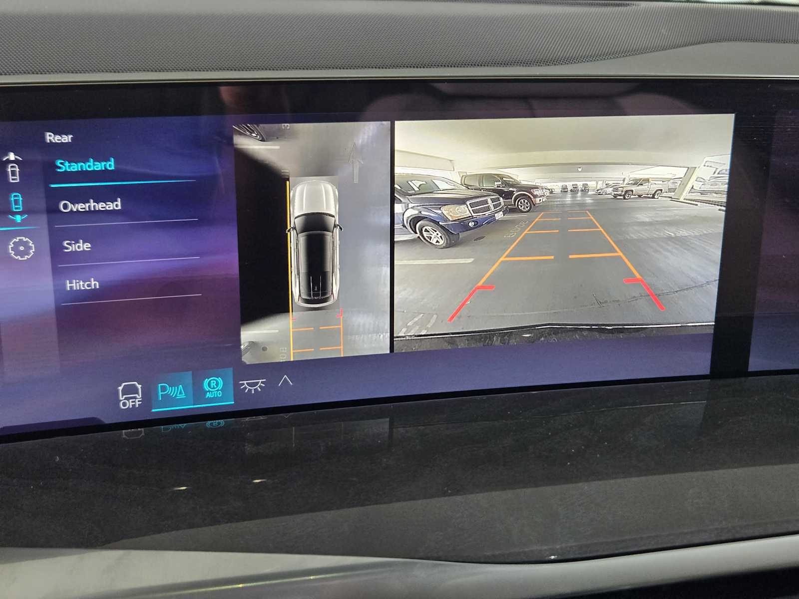 2026 Cadillac Escalade IQ Luxury photo 9