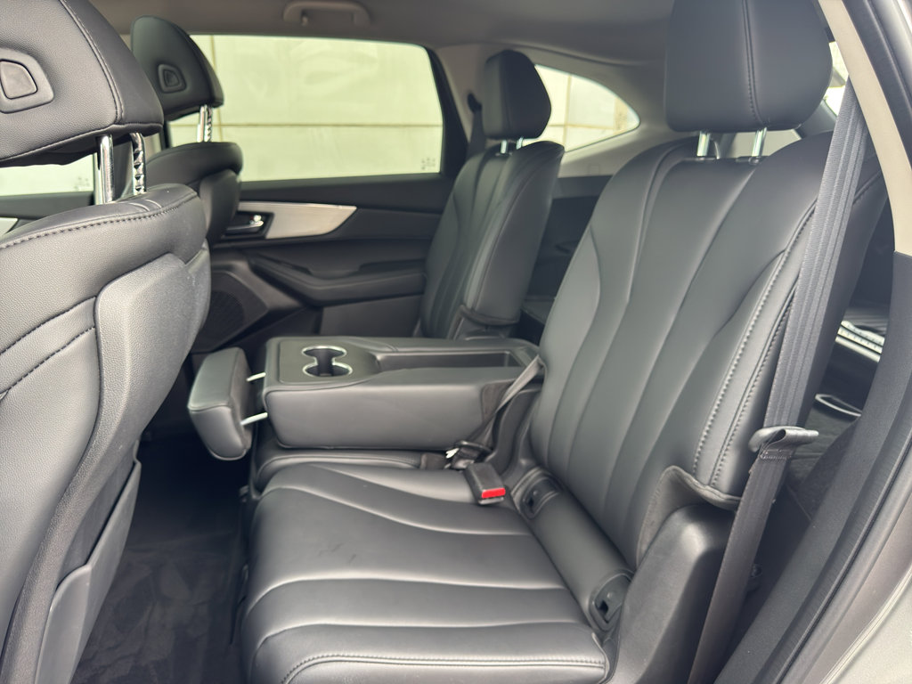 2023 Acura MDX SH-AWD photo 12