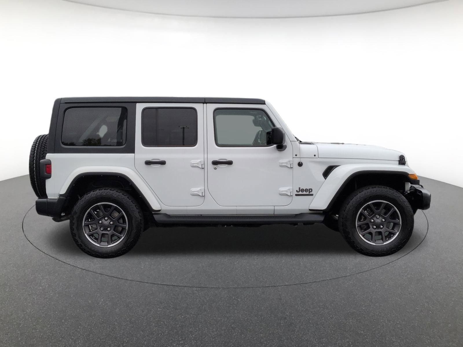 2021 Jeep Wrangler Unlimited Sahara High Altitude photo 4