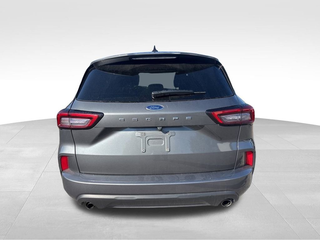 2024 Ford Escape ST-Line photo 4