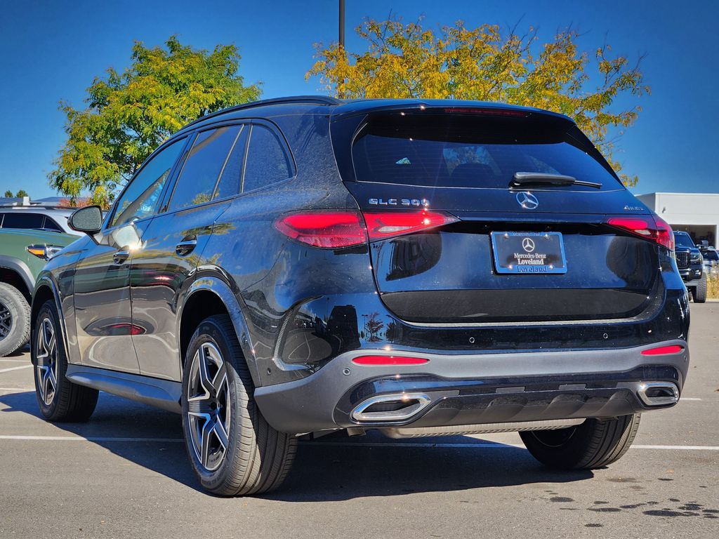 2026 Mercedes Benz GLC 300 4MATIC photo 3