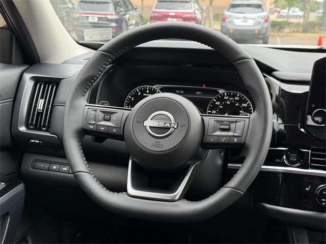 2025 Nissan Pathfinder SL photo 18