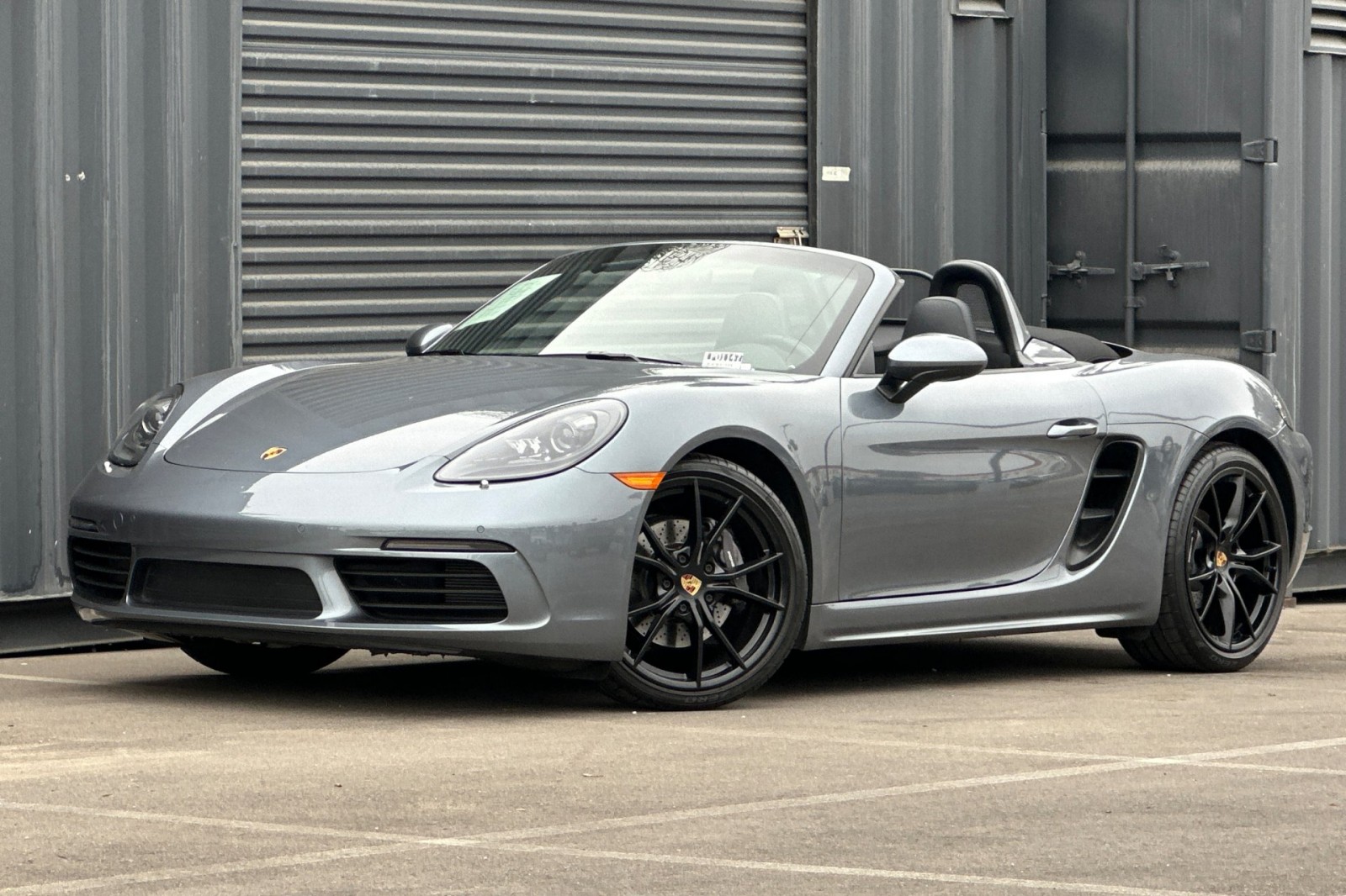 2025 Porsche Boxster photo 2