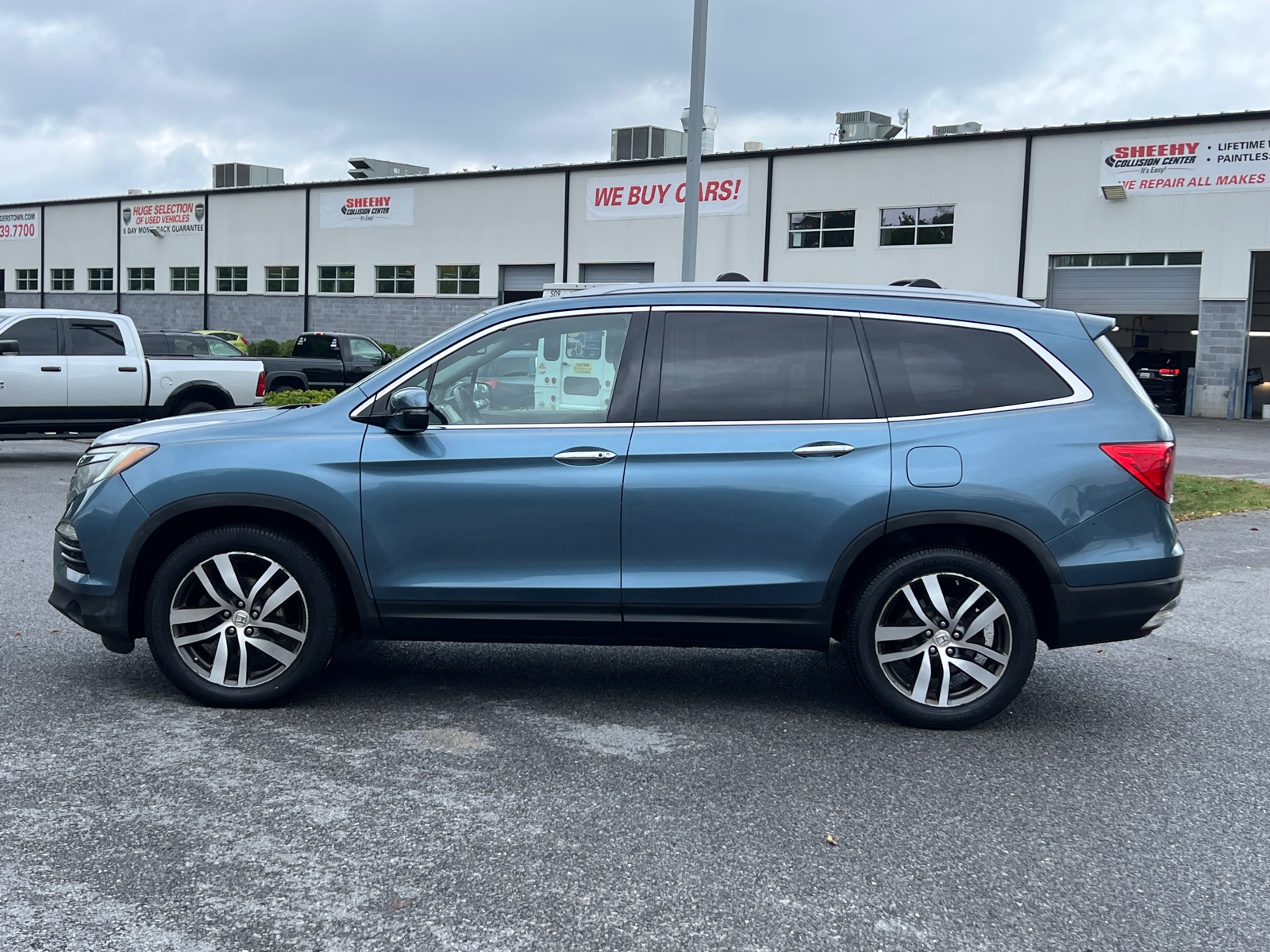 2016 Honda Pilot Touring photo 3
