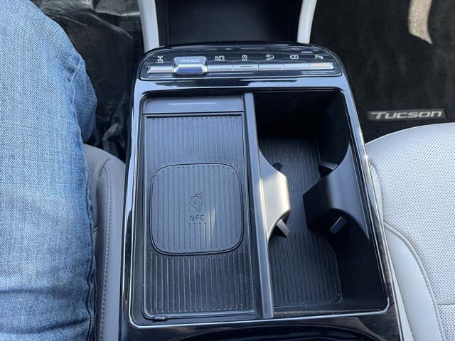 2025 Hyundai Tucson Limited photo 14