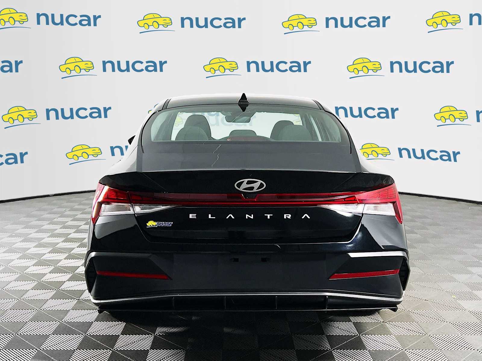 2024 Hyundai Elantra SEL Convenience photo 6
