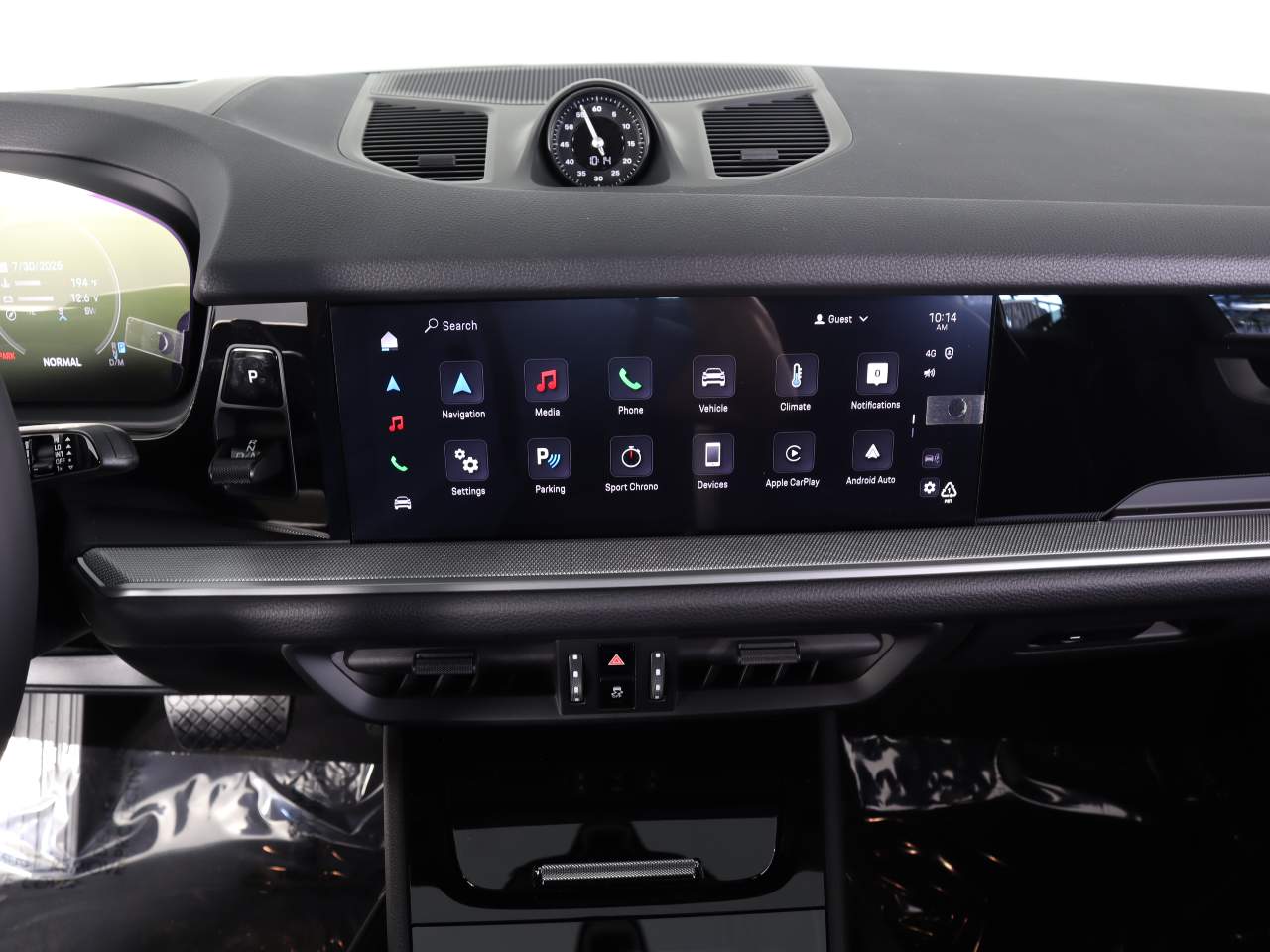 2025 Porsche Cayenne Coupe photo 16