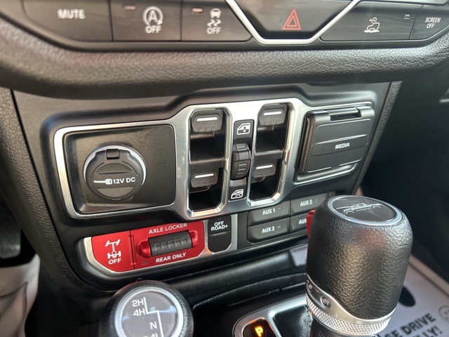 2024 Jeep Gladiator photo 24