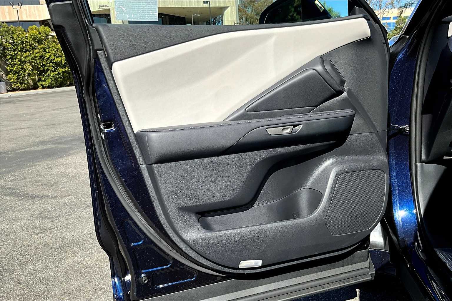 2025 Lexus TX 350 photo 16