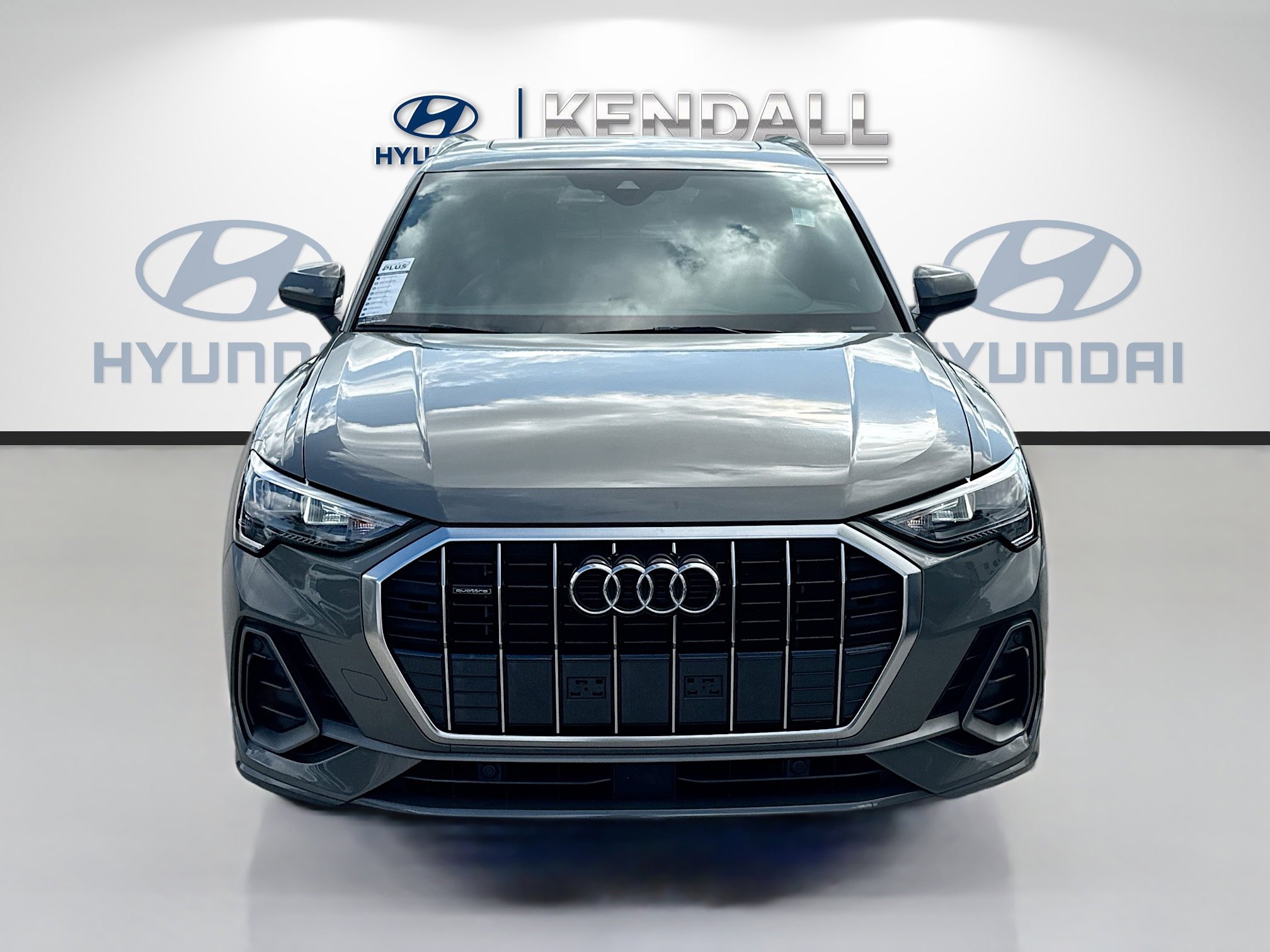 2021 Audi Q3 S line Premium photo 2