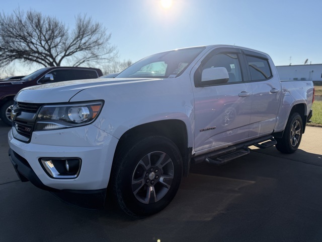 2017 Chevrolet Colorado Z71 photo 2