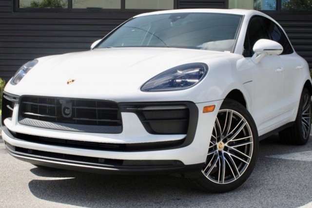 2024 Porsche Macan Base
